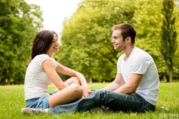 情侶約會(huì)聊天發(fā)生爭吵怎么辦 約會(huì)聊天冷場怎么辦 情侶約會(huì)聊天發(fā)生爭吵怎么辦 約會(huì)聊天冷場怎么辦