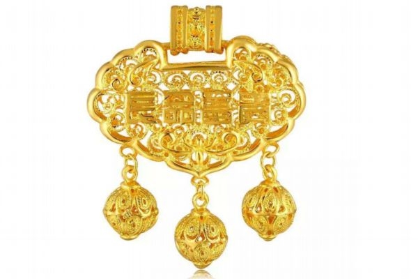 嬰兒戴銀飾好嗎 嬰兒戴銀飾有什么危害呢 嬰兒戴銀飾好嗎 嬰兒戴銀飾有什么危害呢