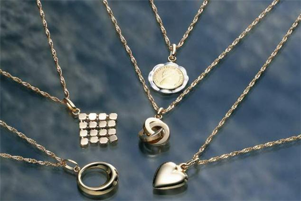 脖子粗戴什么項(xiàng)鏈好看 脖子粗的人適合戴什么項(xiàng)鏈 脖子粗戴什么項(xiàng)鏈好看 脖子粗的人適合戴什么項(xiàng)鏈