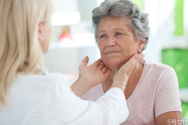 為什么久坐脖子會(huì)疼呢 造成脖子疼的原因有什么呢