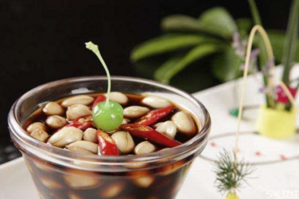 醋主要成分是什么呢 醋有什么營養(yǎng)價值呢 醋主要成分是什么呢 醋有什么營養(yǎng)價值呢