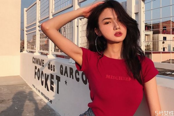 怎樣和女孩子聊天 和女生聊天不得不學的三個搭訕技巧 怎樣和女孩子聊天 和女生聊天不得不學的三個搭訕技巧