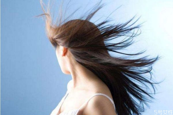 頭發(fā)少怎么變多 如何保持一頭秀發(fā) 頭發(fā)少怎么變多 如何保持一頭秀發(fā)