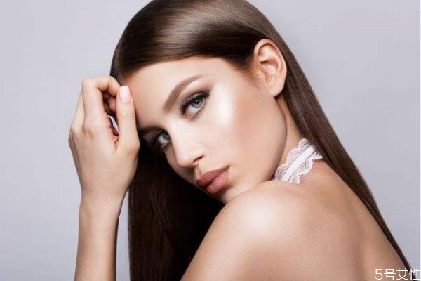 頭發(fā)洗直和拉直哪個(gè)效果更持久 洗直頭發(fā)和拉直頭發(fā)的區(qū)別 頭發(fā)洗直和拉直哪個(gè)效果更持久 洗直頭發(fā)和拉直頭發(fā)的區(qū)別