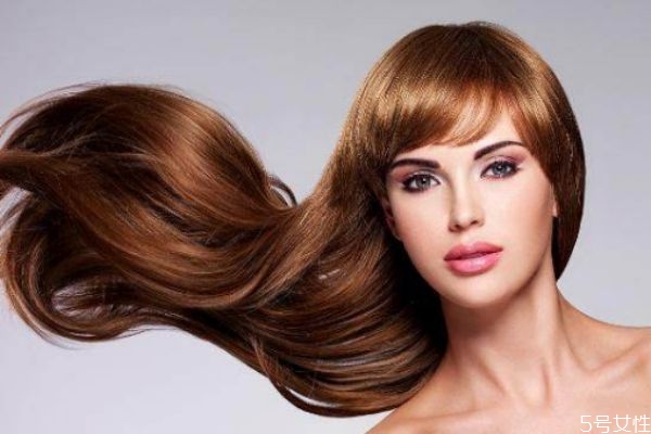 頭發(fā)干燥用什么洗發(fā)水 頭發(fā)干枯的日常護理 頭發(fā)干燥用什么洗發(fā)水 頭發(fā)干枯的日常護理