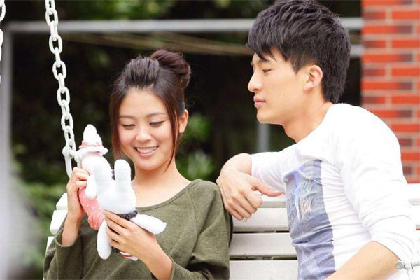 女生說腿疼應(yīng)該怎么關(guān)心 女生說腿疼怎么回復(fù) 女生說腿疼應(yīng)該怎么關(guān)心 女生說腿疼怎么回復(fù)