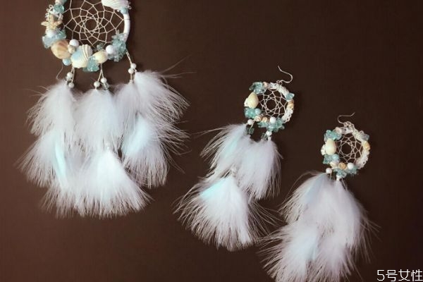 睡覺可以戴耳環(huán)嗎 睡覺戴耳環(huán)會造成什么危害呢 睡覺可以戴耳環(huán)嗎 睡覺戴耳環(huán)會造成什么危害呢