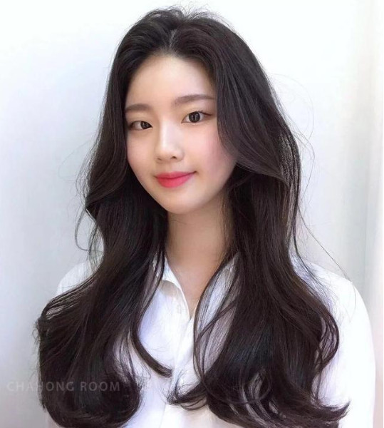 臉圓脖子短適合什么發(fā)型 臉圓脖子短的女生發(fā)型 臉圓脖子短適合什么發(fā)型 臉圓脖子短的女生發(fā)型