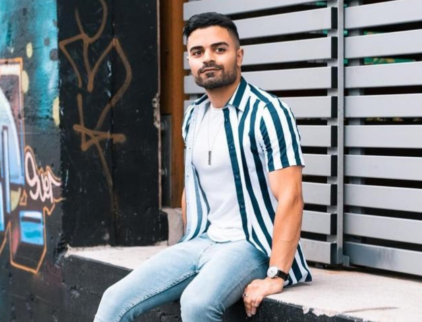 襯衣里面要穿背心嗎 穿襯衣里面為什么要穿背心 襯衣里面要穿背心嗎 穿襯衣里面為什么要穿背心