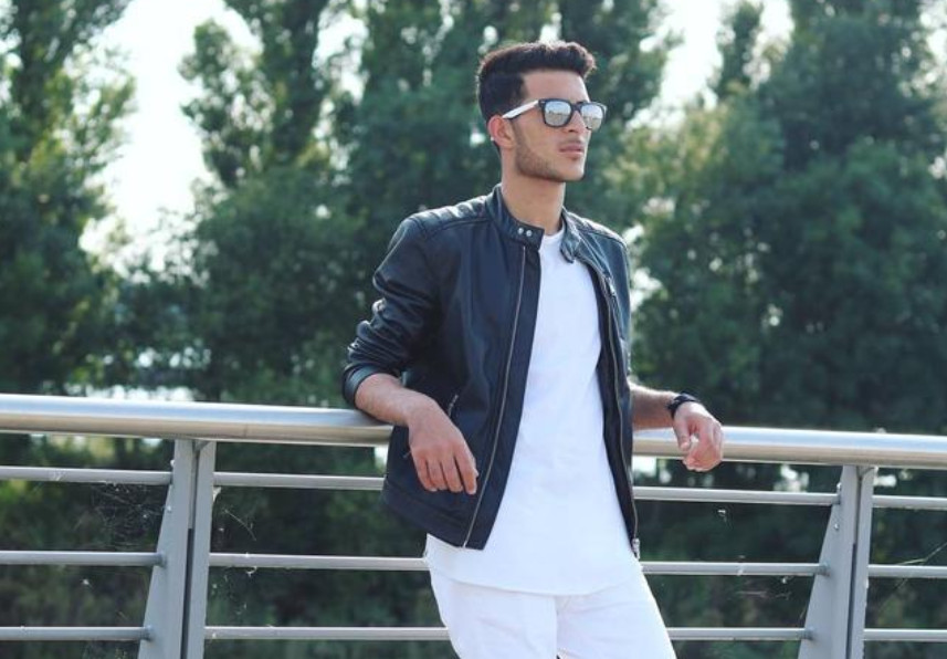 襯衣里面要穿背心嗎 穿襯衣里面為什么要穿背心 襯衣里面要穿背心嗎 穿襯衣里面為什么要穿背心