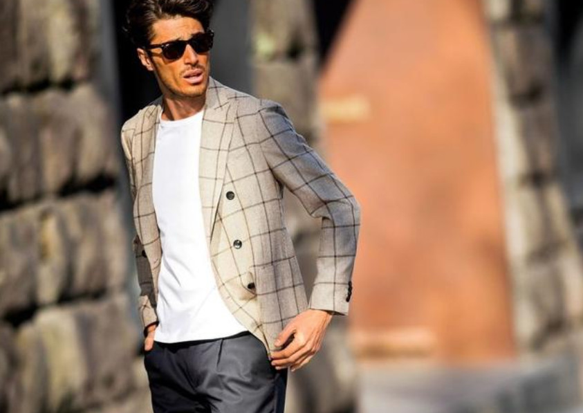 襯衣里面要穿背心嗎 穿襯衣里面為什么要穿背心 襯衣里面要穿背心嗎 穿襯衣里面為什么要穿背心