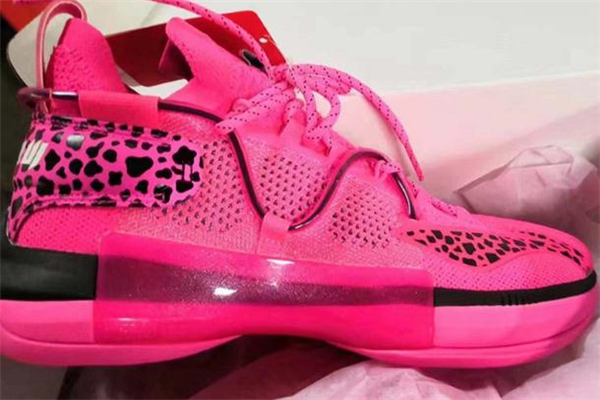 李寧閃擊6粉紅豹在哪買 閃擊6粉豹配色在哪發(fā)售 李寧閃擊6粉紅豹在哪買 閃擊6粉豹配色在哪發(fā)售