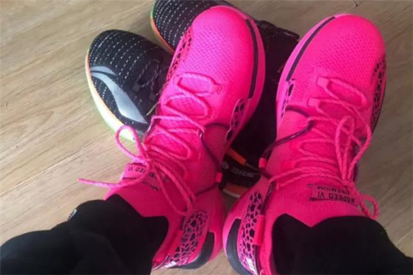 李寧閃擊6粉紅豹在哪買 閃擊6粉豹配色在哪發(fā)售 李寧閃擊6粉紅豹在哪買 閃擊6粉豹配色在哪發(fā)售