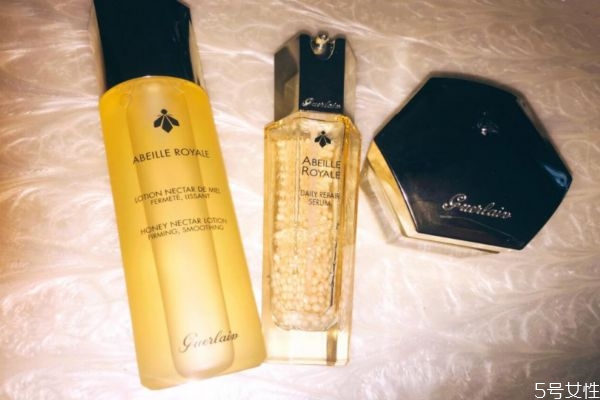 嬌蘭蜜潤柔膚水多少錢 嬌蘭帝皇蜂姿修復(fù)蜜潤柔膚水 嬌蘭蜜潤柔膚水多少錢 嬌蘭帝皇蜂姿修復(fù)蜜潤柔膚水