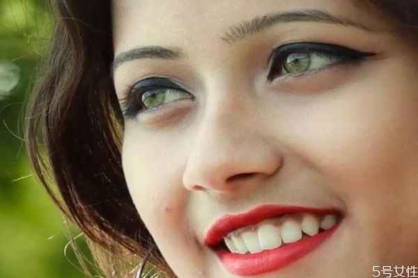 開內(nèi)眼角有疤嗎 開內(nèi)眼角后悔死了 開內(nèi)眼角有疤嗎 開內(nèi)眼角后悔死了