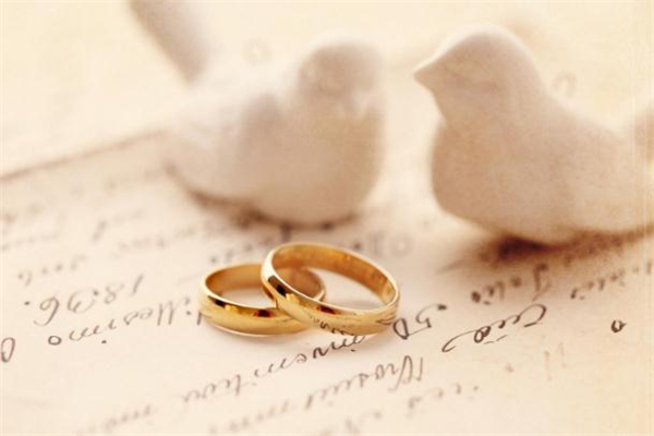 婚戒是男方買還是女方 婚戒是男方買還是互相買 婚戒是男方買還是女方 婚戒是男方買還是互相買