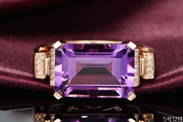 什么是紫鉆呢 紫鉆有什么價值呢 什么是紫鉆呢 紫鉆有什么價值呢
