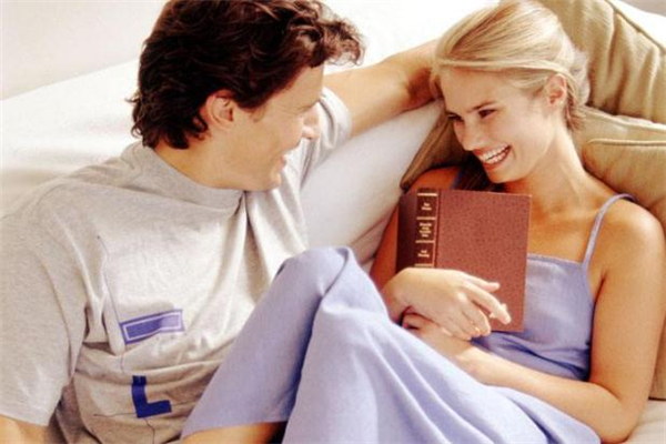 如何做到事業(yè)愛(ài)情兩不誤 談戀愛(ài)影響工作怎么辦 如何做到事業(yè)愛(ài)情兩不誤 談戀愛(ài)影響工作怎么辦