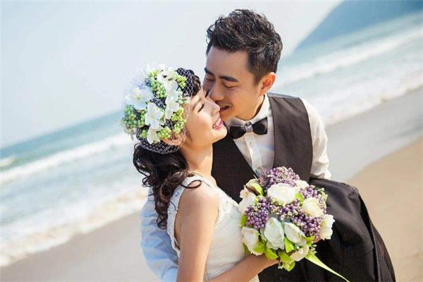 如何回答女朋友的送命題 女朋友送命題大全 如何回答女朋友的送命題 女朋友送命題大全