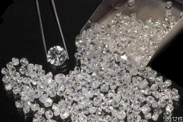 比較好的鉆石品牌有什么呢 怎么鑒別鉆石的好壞呢 比較好的鉆石品牌有什么呢 怎么鑒別鉆石的好壞呢