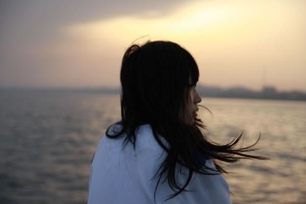 男生吊著你的表現(xiàn) 男生吊著女生什么意思 男生吊著你的表現(xiàn) 男生吊著女生什么意思