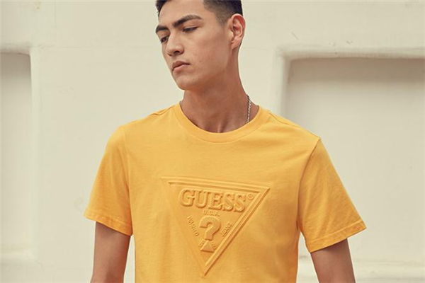 男生穿什么顏色t恤好看 男生t恤穿搭圖片 男生穿什么顏色t恤好看 男生t恤穿搭圖片