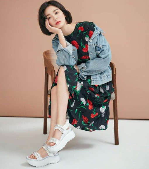 秋天連衣裙怎么搭配 秋季連衣裙疊穿技巧 秋天連衣裙怎么搭配 秋季連衣裙疊穿技巧