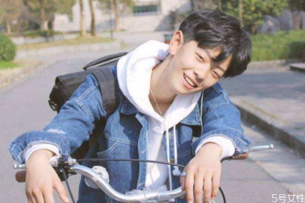 戀愛磨合期是什么時候 磨合期男生有哪些癥狀 戀愛磨合期是什么時候 磨合期男生有哪些癥狀