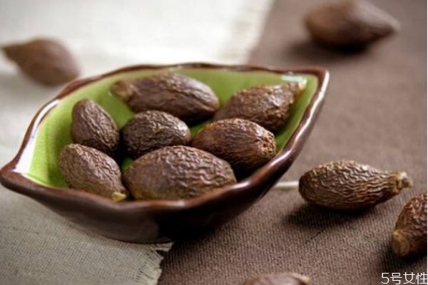 什么是胖大海呢 胖大海有什么作用呢 什么是胖大海呢 胖大海有什么作用呢