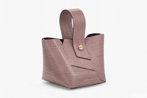 小ck最熱門的包是哪款 小ck包必買款 小ck最熱門的包是哪款 小ck包必買款