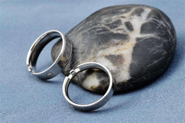 對戒可以只買一個嗎 對戒可以不一樣嗎 對戒可以只買一個嗎 對戒可以不一樣嗎