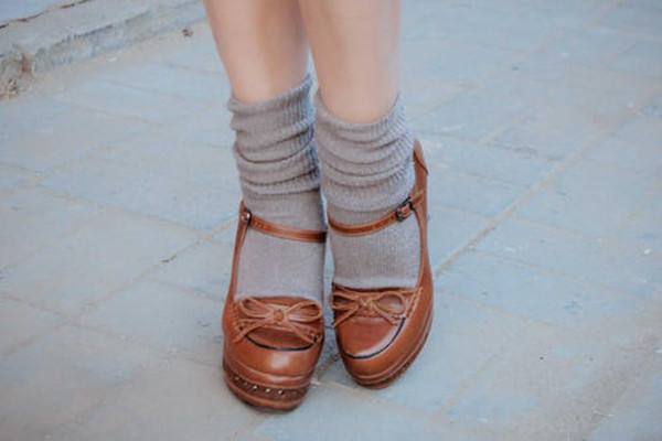 適合秋季穿的長(zhǎng)襪有哪些 秋季顯腿長(zhǎng)的襪子有哪些 適合秋季穿的長(zhǎng)襪有哪些 秋季顯腿長(zhǎng)的襪子有哪些