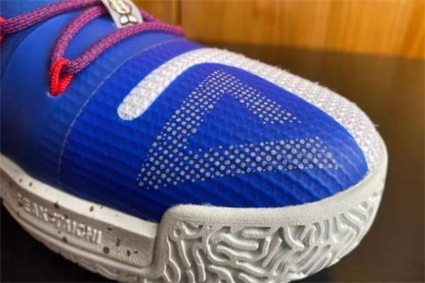 匹克路威閃現(xiàn)開箱測(cè)評(píng) 匹克路威閃現(xiàn)偏碼嗎 匹克路威閃現(xiàn)開箱測(cè)評(píng) 匹克路威閃現(xiàn)偏碼嗎