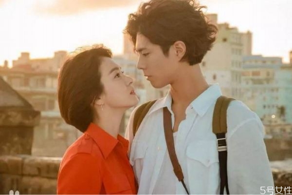 男生總是逗你是撩你還是喜歡你 怎么看男生喜不喜歡你 男生總是逗你是撩你還是喜歡你 怎么看男生喜不喜歡你