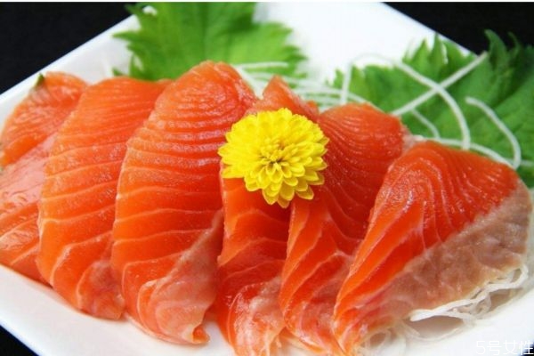 什么人群不能吃鱒魚呢 鱒魚怎么做好吃呢 什么人群不能吃鱒魚呢 鱒魚怎么做好吃呢