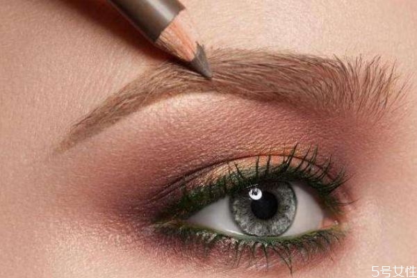 初學(xué)者如何畫眉毛 自己學(xué)畫眉毛基本步驟 初學(xué)者如何畫眉毛 自己學(xué)畫眉毛基本步驟