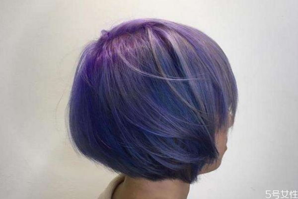 染發(fā)后洗頭會(huì)掉色嗎 會(huì)什么染發(fā)后會(huì)掉色呢 染發(fā)后洗頭會(huì)掉色嗎 會(huì)什么染發(fā)后會(huì)掉色呢