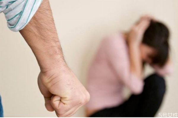 打老婆的男人還會(huì)有下次嗎 男人酒后打老婆能原諒嗎 打老婆的男人還會(huì)有下次嗎 男人酒后打老婆能原諒嗎