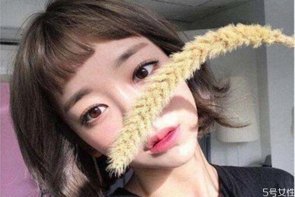 眉上劉海配什么發(fā)型好看 眉上劉海發(fā)型 眉上劉海配什么發(fā)型好看 眉上劉海發(fā)型