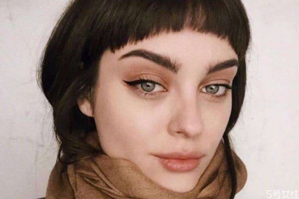 眉上劉海配什么發(fā)型好看 眉上劉海發(fā)型 眉上劉海配什么發(fā)型好看 眉上劉海發(fā)型