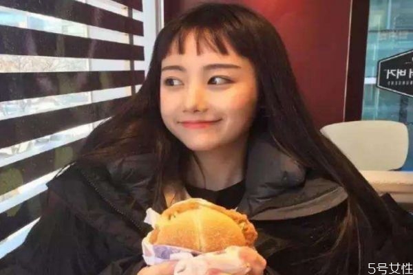 眉上劉海配什么發(fā)型好看 眉上劉海發(fā)型 眉上劉海配什么發(fā)型好看 眉上劉海發(fā)型