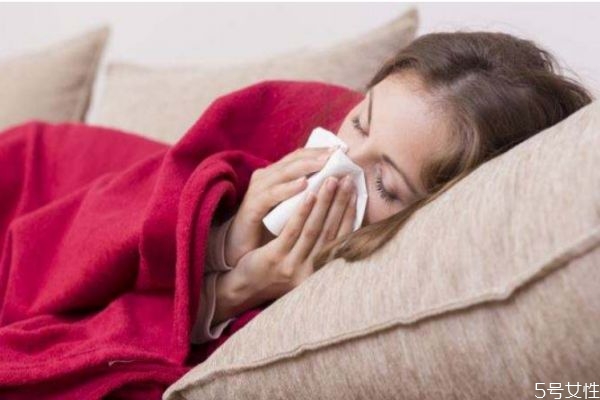 為什么我一到冬天就喜歡感冒 為什么冬季容易感冒 為什么我一到冬天就喜歡感冒 為什么冬季容易感冒