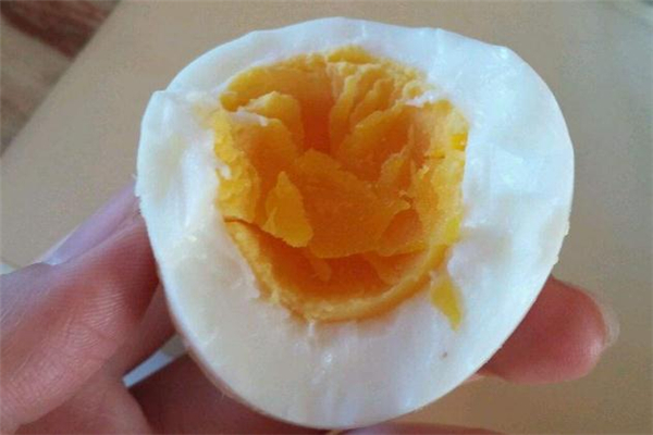 水煮蛋減肥法會(huì)反彈嗎 水煮蛋減肥能吃蛋黃嗎 水煮蛋減肥法會(huì)反彈嗎 水煮蛋減肥能吃蛋黃嗎