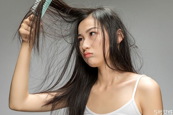 怎樣減輕掉頭發(fā) 怎樣才能緩解掉頭發(fā) 怎樣減輕掉頭發(fā) 怎樣才能緩解掉頭發(fā)