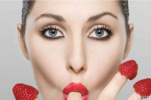 開(kāi)眼角需要多少錢呢 開(kāi)眼角需要注意什么呢