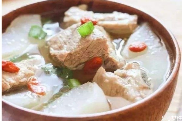 排骨有什么營養(yǎng)價值呢 排骨湯怎么做好喝呢 排骨有什么營養(yǎng)價值呢 排骨湯怎么做好喝呢