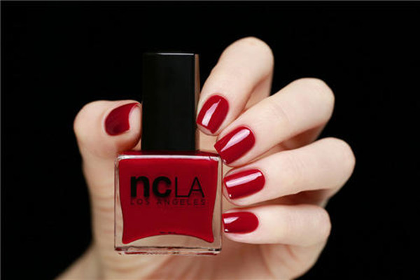 指甲油為什么會(huì)變稠 指甲油變稠了怎么辦 指甲油為什么會(huì)變稠 指甲油變稠了怎么辦