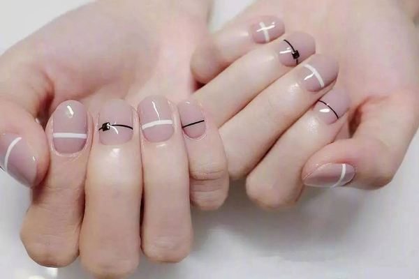 美甲前的準備有哪些 美甲需要多長時間 美甲前的準備有哪些 美甲需要多長時間