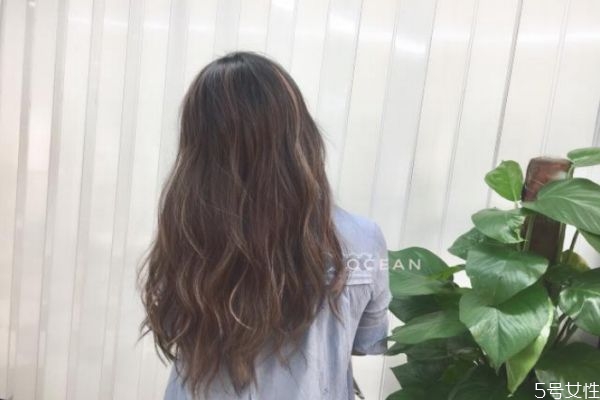 韓絲潤染發(fā)劑是真的嗎 韓絲潤染發(fā)劑注意事項(xiàng) 韓絲潤染發(fā)劑是真的嗎 韓絲潤染發(fā)劑注意事項(xiàng)