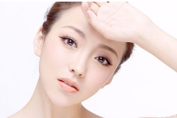 鼻子為什么會起皮呢 鼻子起皮的原因是什么呢 鼻子為什么會起皮呢 鼻子起皮的原因是什么呢